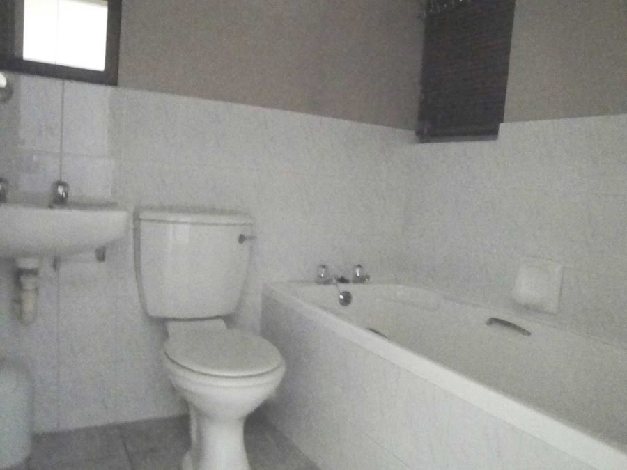 2 Bedroom Property for Sale in Summerstrand Eastern Cape